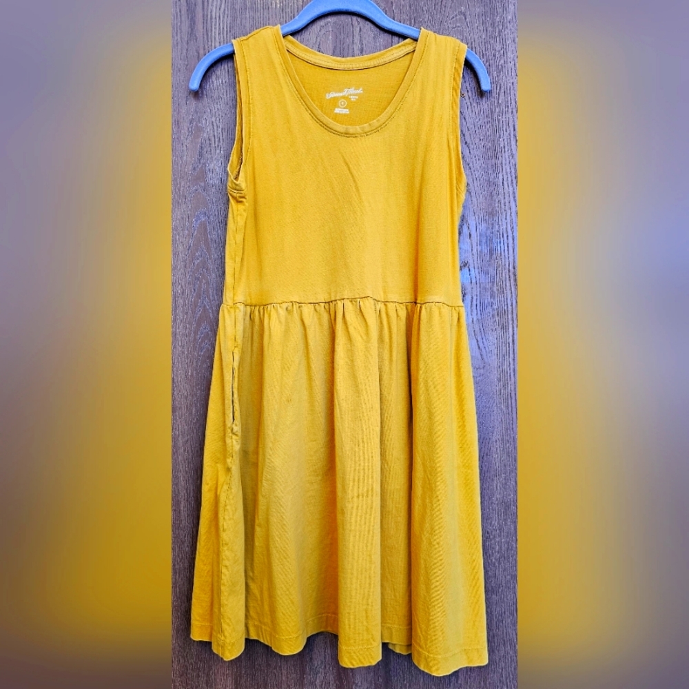Women's Universal Thread jersey gold dress with pockets, NWT